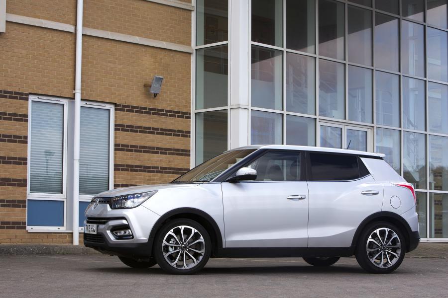  SsangYong Tivoli Ultimate 2018 года  (UK) (фото 35 из 37)